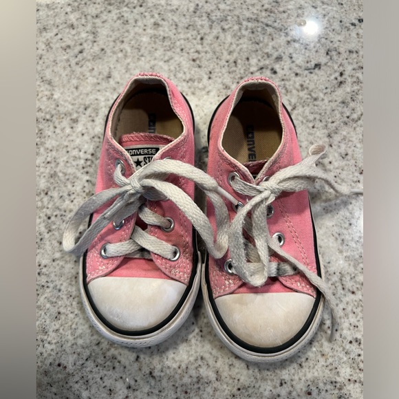 Pink Converse Toddler Size 7 - Picture 4 of 5